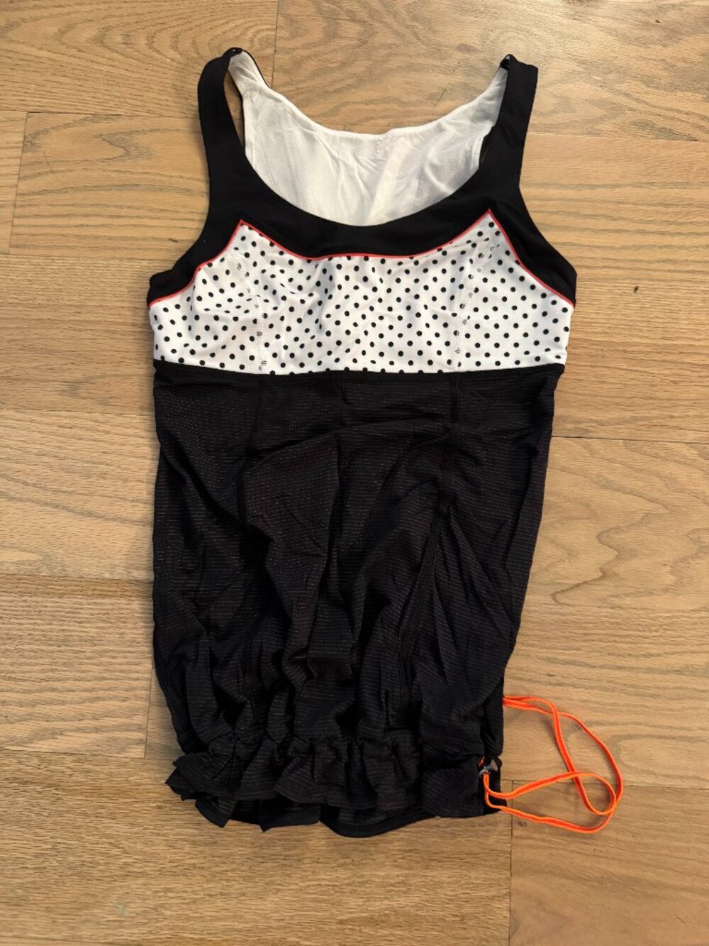 Vintage Lululemon tank top. Built in bra, cinched waistband.